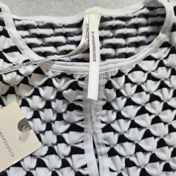 New L/XL By Anthropologie smocked keyhole cropped tank top - Picture 5 of 10